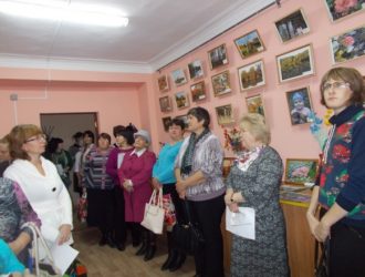 Есть в осени первоначальной