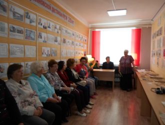 Летописцам железной дороги посвящается