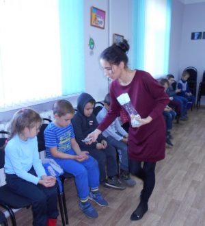 «Веселимся мы, играем, и нисколько не скучаем!»