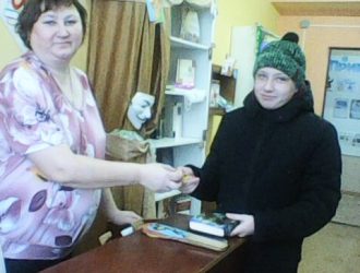 В новый год — с подарками