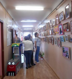 Экскурсия пенсионеров в выставочный зал МКЦ