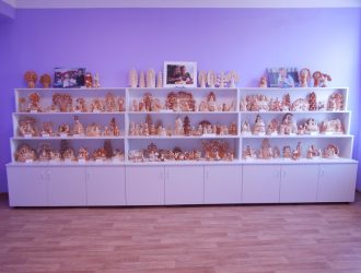 Выставка «Свет земли и небес»