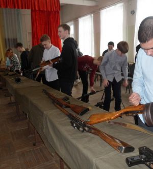 Выставка оружия времён Великой Отечественной войны