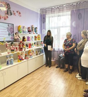 В стране удивительных кукол