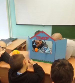 «Колобок»: кукольный театр
