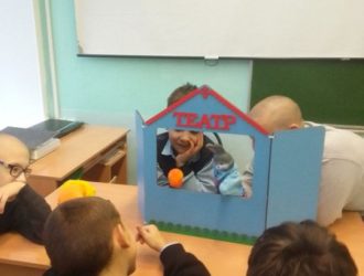 «Колобок»: кукольный театр